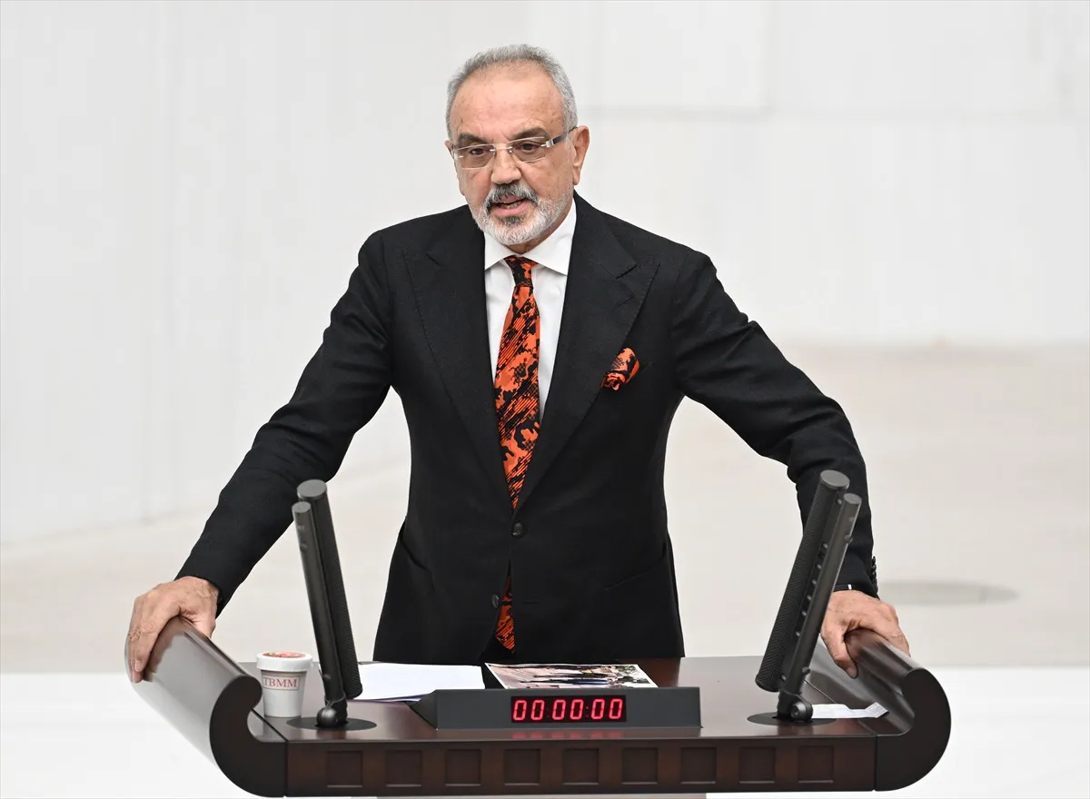 Sırrı Sakık: Ben dahil 499 milletvekili çift maaş alıyor