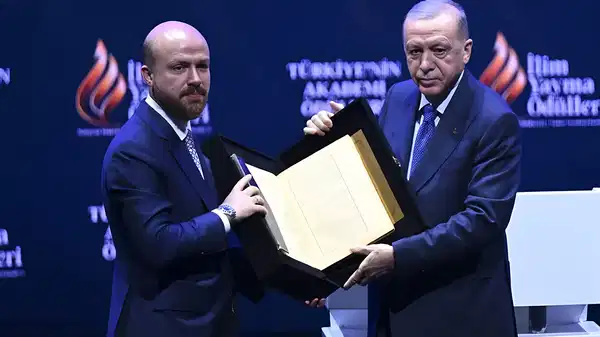 Salona tekbirlerle geldi… Bilal Erdoğan’dan siyaset turları: ‘Tayyip Erdoğan solu bile dönüştürdü’