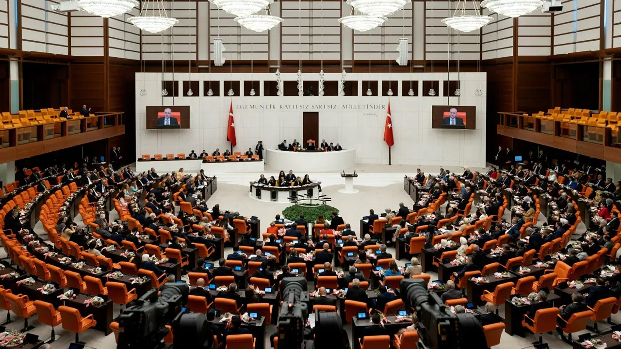 2026 bütçesi TBMM Genel Kurulu’nda… 2026 bütçe teklifinin 15 maddesi kabul edildi