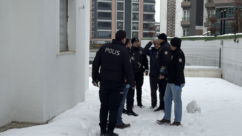 Cam silerken 3. kattan düşen kadın öldü