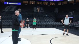 Cumhurbaşkanı Erdoğan, eski NBA oyuncusu Shaquille O’Neal ile basketbol oynadı