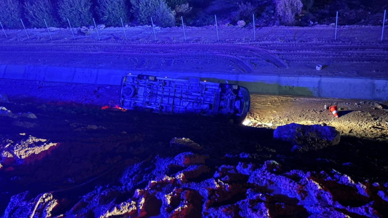 İşçi minibüsü uçuruma yuvarlandı: Çok sayıda yaralı var