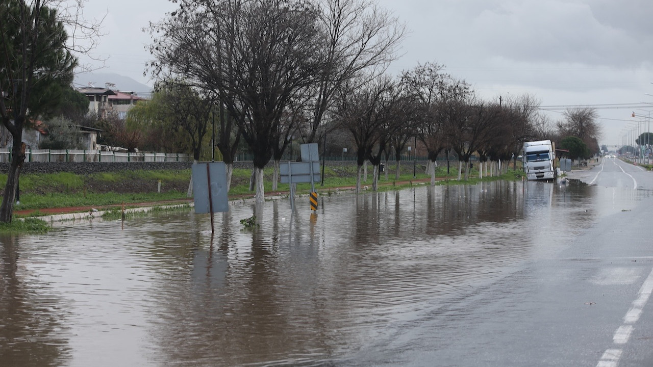 Aydın’da sağanak! Kenti yağış vurdu