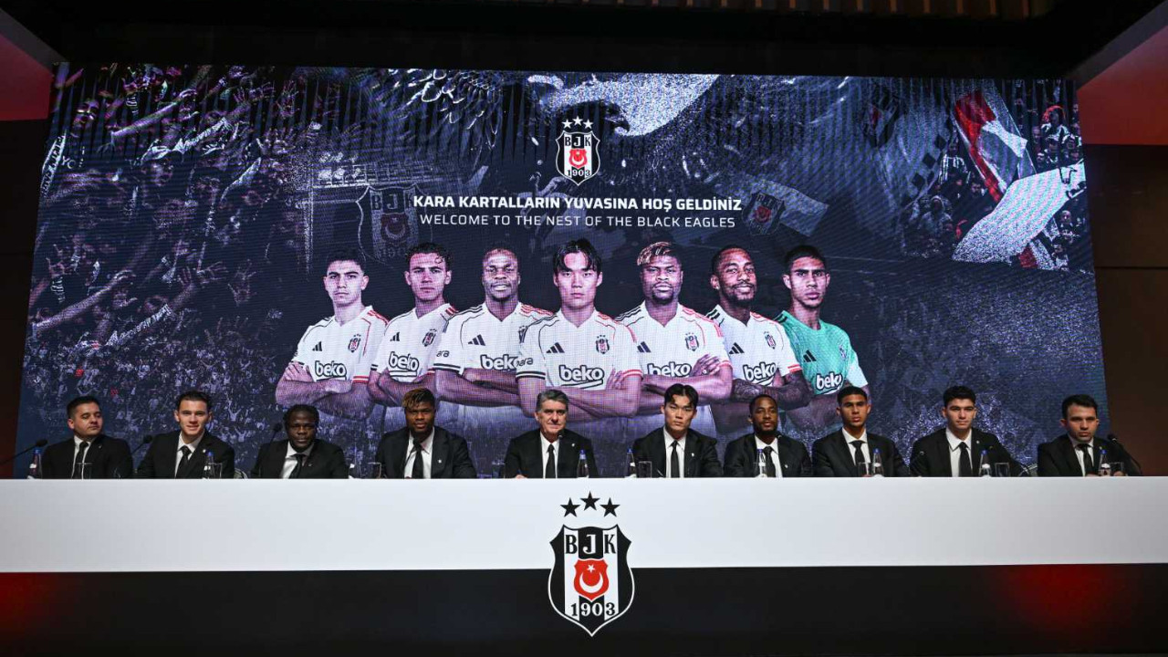 Beşiktaş’tan imza şov! 7 isim için tören düzenlendi