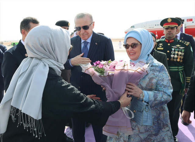 Cumhurbaşkanı Erdoğan, Suudi Arabistan'a ayak bastı - Resim: 1