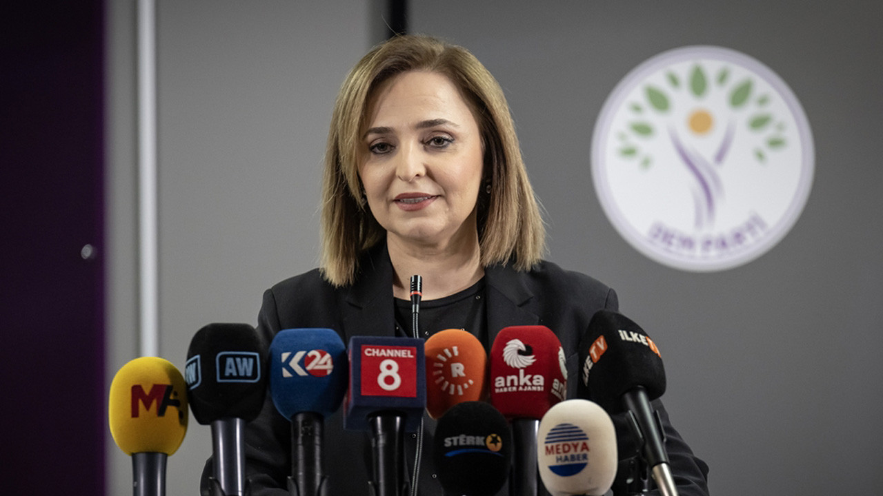 DEM Parti Sözcüsü Doğan, basın toplantısı düzenledi: ‘Tarihi bir kapı aralandı’