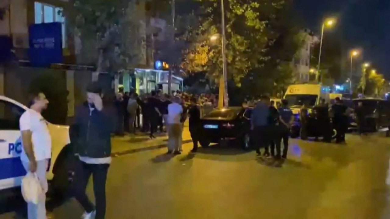 Esenyurt’ta bıçaklı kavga! 1 kişi yaşımını yitirdi