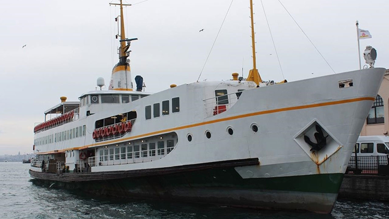 İzmir’de vapur seferleri hava ve deniz koşulları nedeniyle iptal edildi
