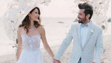 Kenan Doğulu’dan eşine destek! Zorlu PSM’de sahnesinde yer verdi…