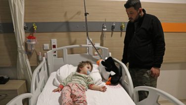 Komşu saldırısında yaralanan 14 aylık bebek taburcu edildi