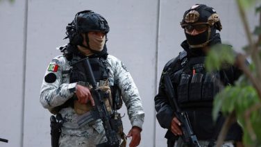 Meksika’da uyuşturucu baronunun öldürülmesinin ardından çıkan olaylarda 55 kişi öldü