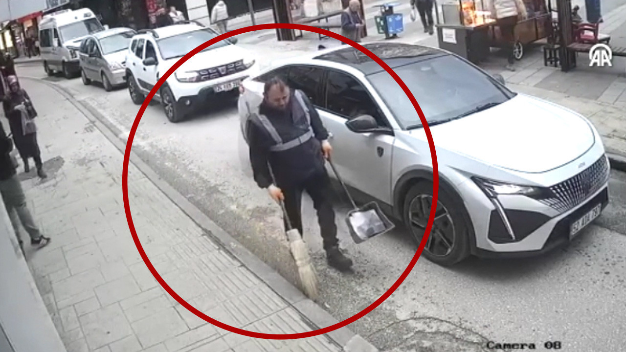 Ordu’da temizlik işçisinin kafasına tabela düştü! O anlar kamerada