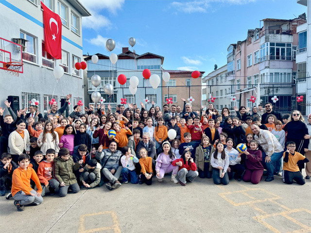 OYAK Çimento “Renkli Yakalar” ile geleceği güzelleştiriyor - Resim: 0