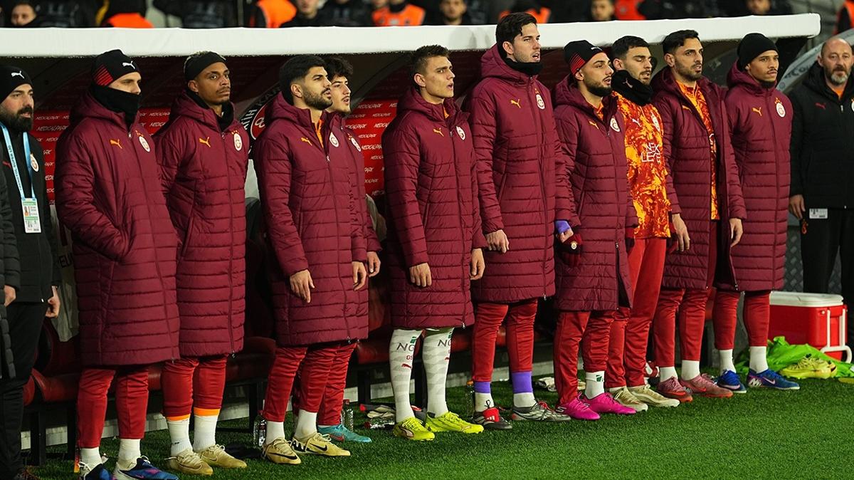 Sürpriz ayrılık! Kazımcan Karataş Başakşehir’e kiralandı