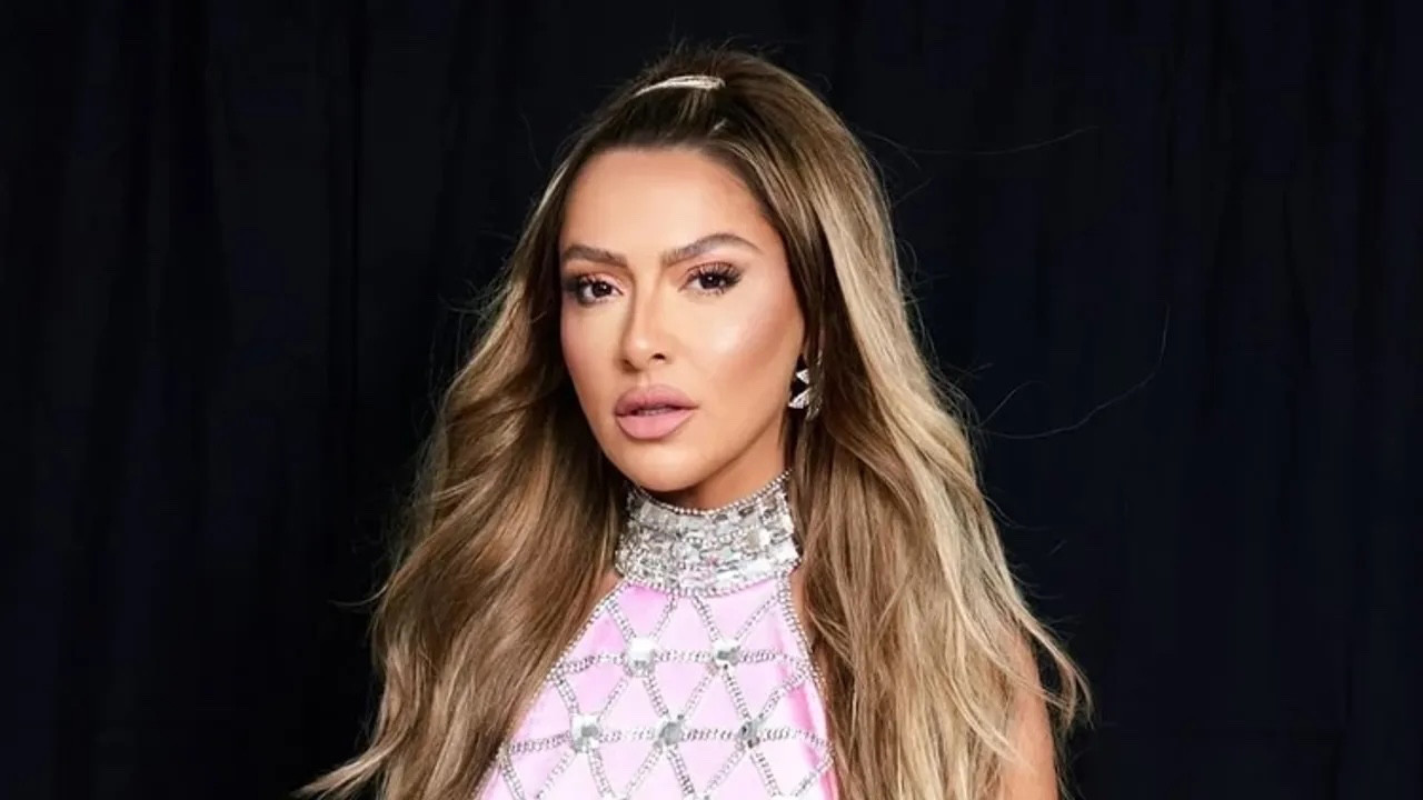 Tepki çeken videosunun ardından Hadise’den bomba istifa!