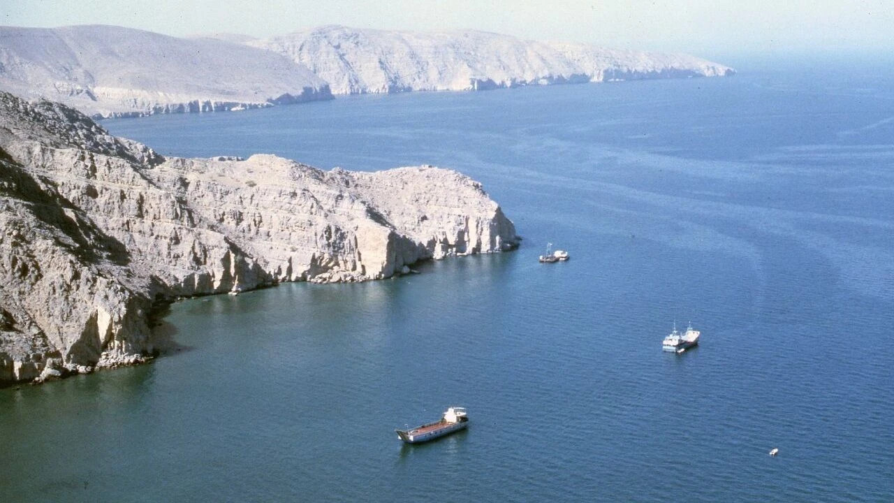 İran’dan Hürmüz Boğazı için ABD ve İsrail’e tehdit