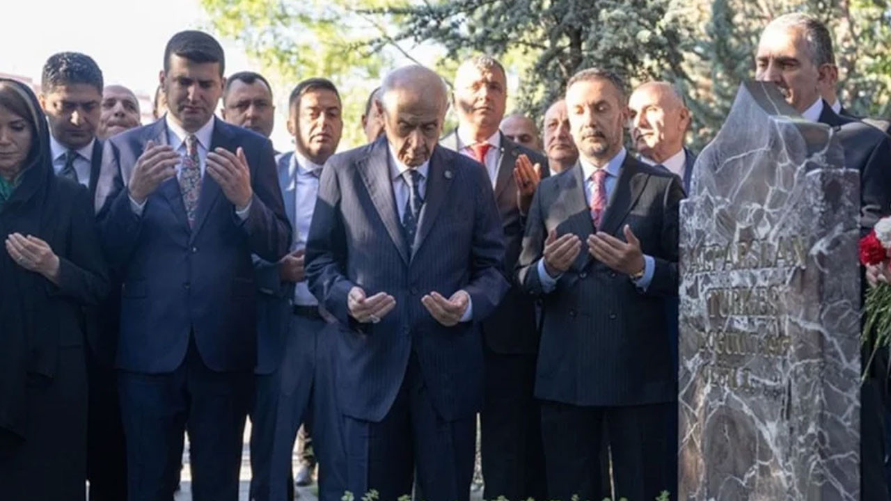 Devlet Bahçeli’den, Alparslan Türkeş’in vefat yıl dönümü için anma mesajı